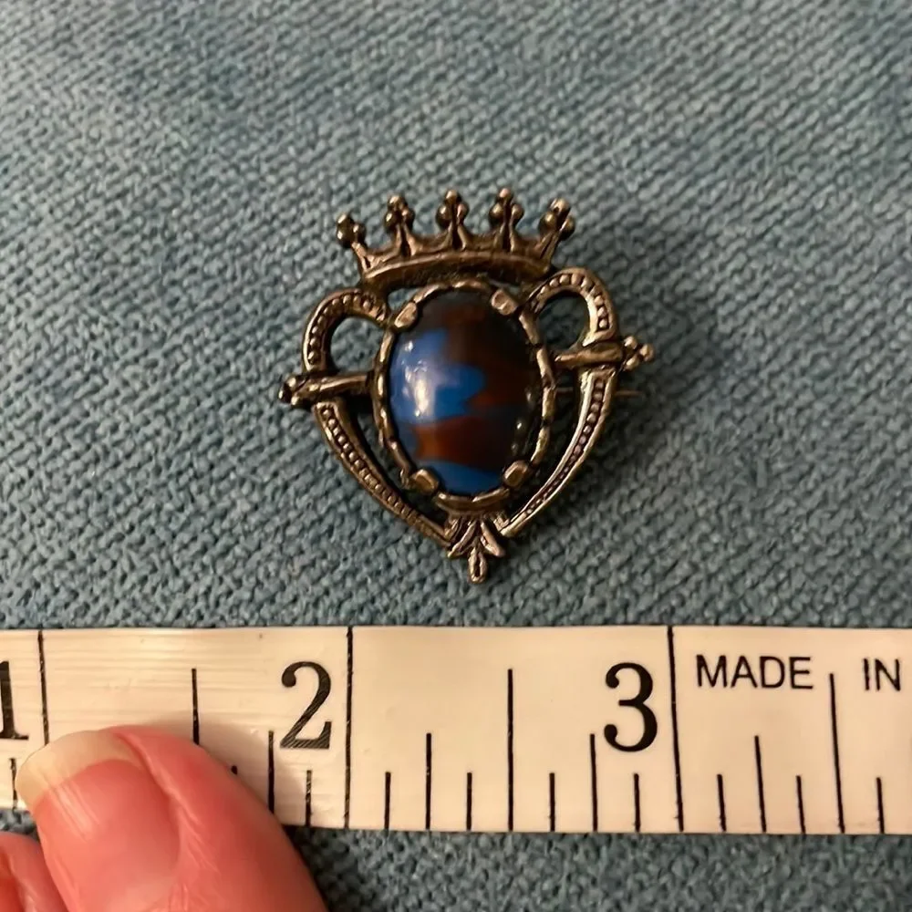 VINTAGE MIRACLE CORONET HEART BROOCH BRAVEHEART SCOTTISH FOLKLORE DARK SKYE VGC